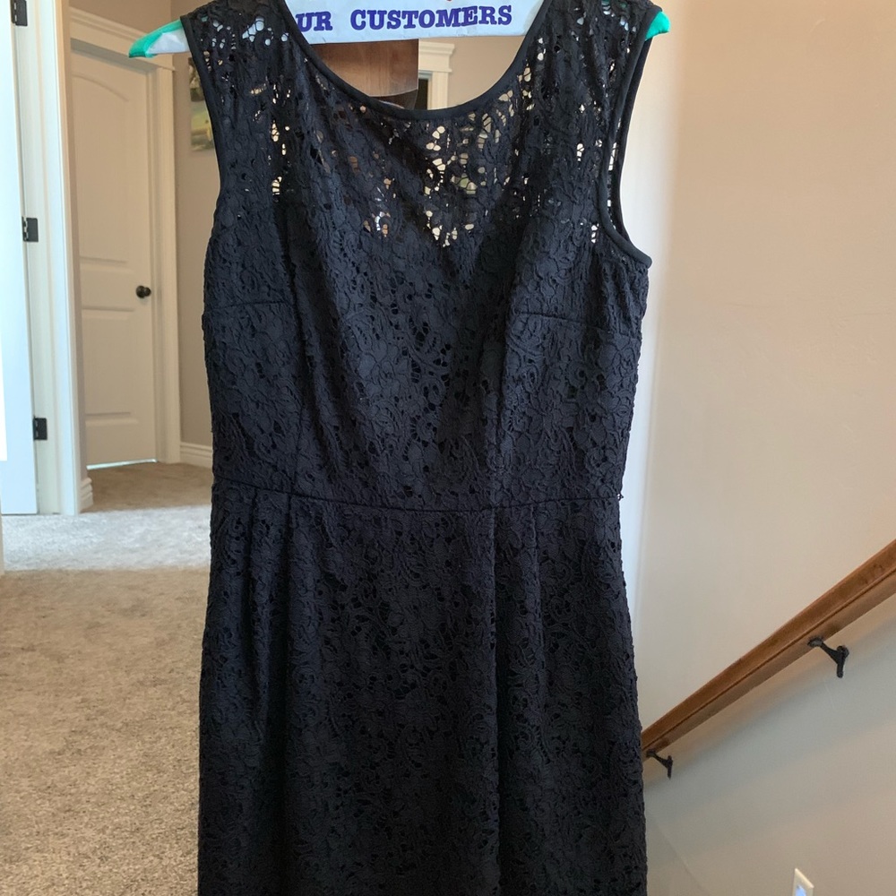 Black lace dress White House Black Market sz 4